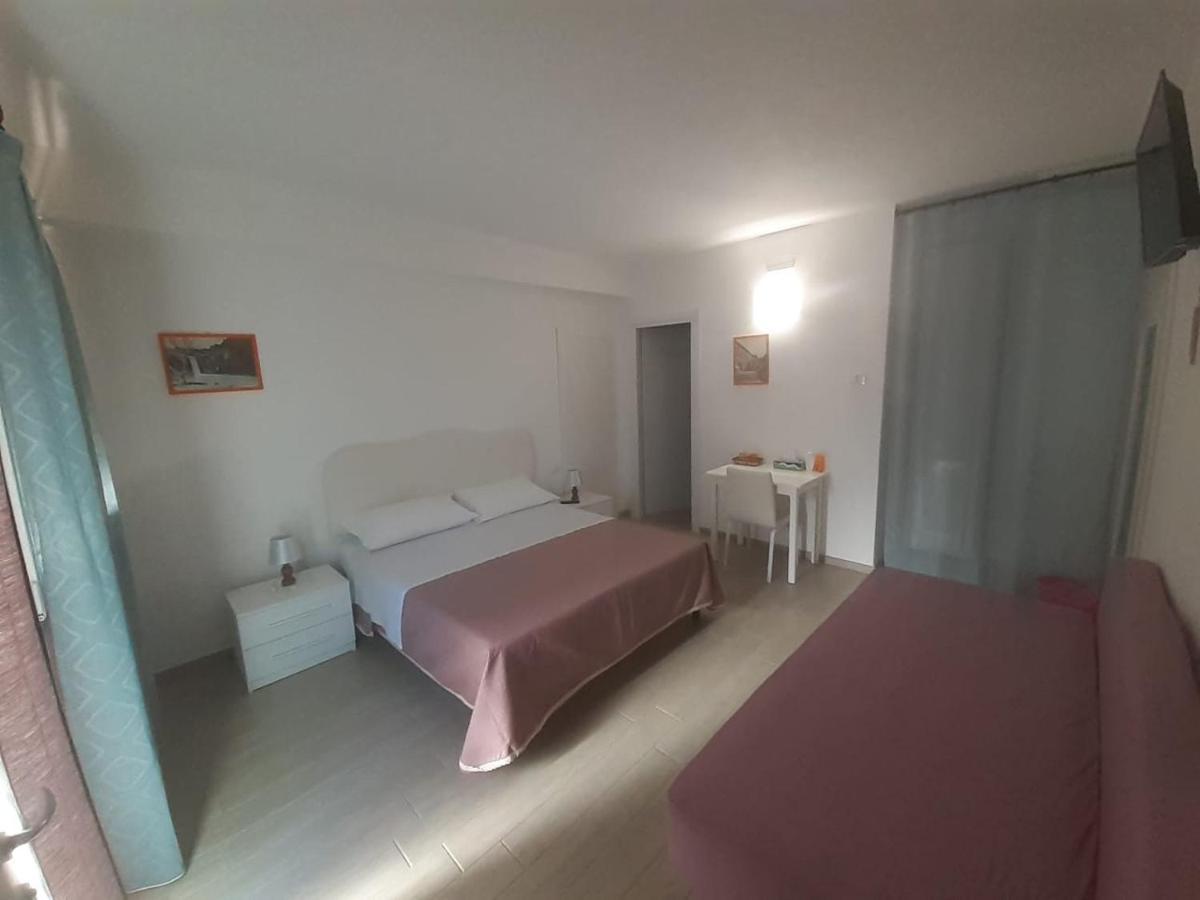 B&B Porta Romana Amelia Buitenkant foto